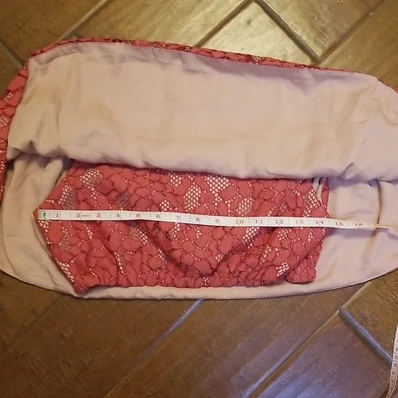 Alexis Taza Off Shoulder Lace Crop Top - Picture 6 of 9